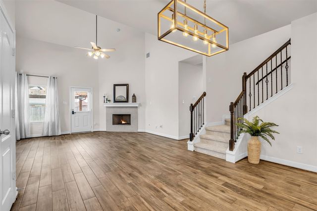 2326 Sandlewood Trail Lane, Houston, TX 77014