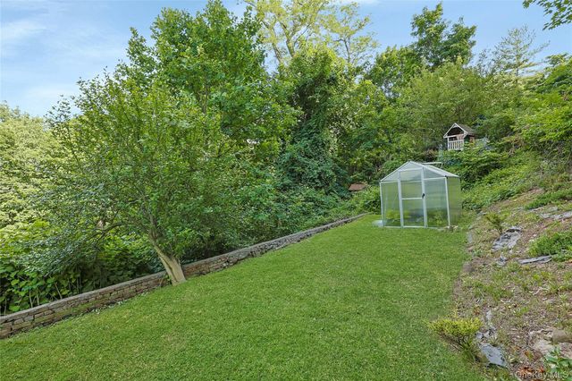 12 Shadyside Avenue, Nyack, NY 10960