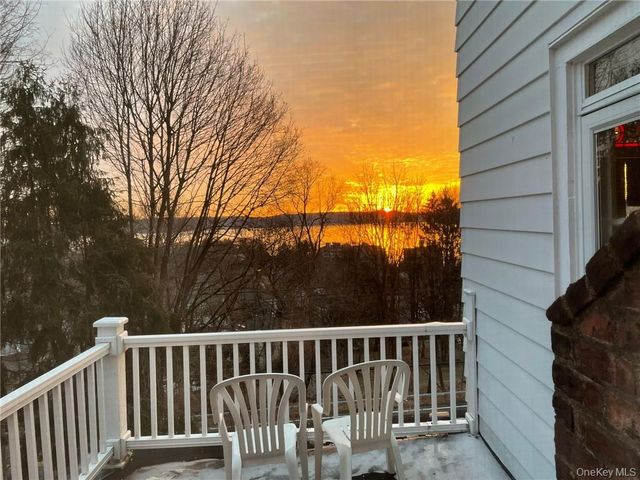 12 Shadyside Avenue, Nyack, NY 10960
