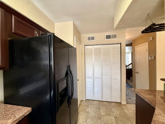 10183 Beekman Place Drive, Houston, TX 77043