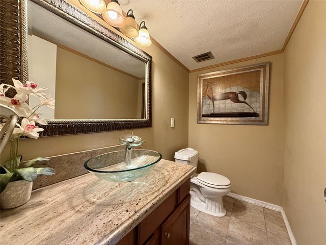 10183 Beekman Place Drive, Houston, TX 77043