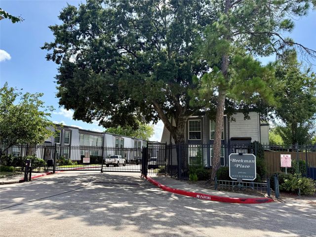 10183 Beekman Place Drive, Houston, TX 77043