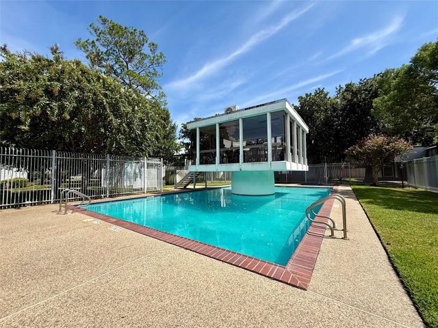 10183 Beekman Place Drive, Houston, TX 77043