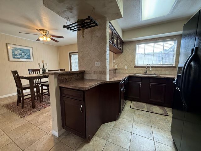 10183 Beekman Place Drive, Houston, TX 77043