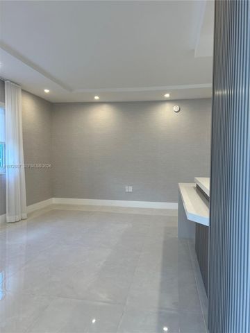 2430 NE 135th St 201, North Miami, FL 33181