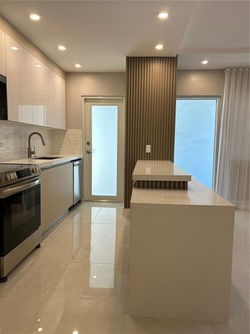 2430 NE 135th St 201, North Miami, FL 33181