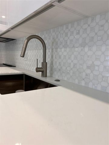 2430 NE 135th St 201, North Miami, FL 33181