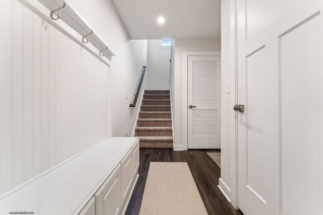 3694 Reddington Circle, Elgin, IL 60124