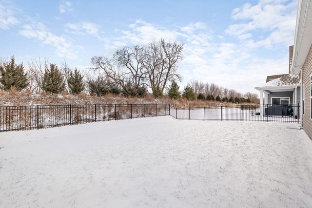 3694 Reddington Circle, Elgin, IL 60124