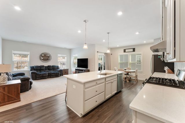 3694 Reddington Circle, Elgin, IL 60124