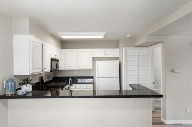 3110 Sello Ln 70, Carlsbad, CA 92009