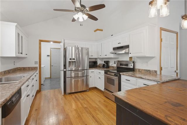13206 Parallel Parkway, Kansas City, KS 66109