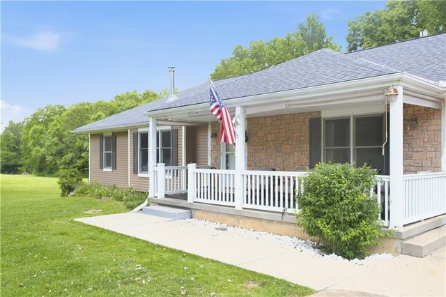 13206 Parallel Parkway, Kansas City, KS 66109