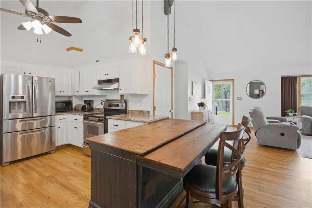 13206 Parallel Parkway, Kansas City, KS 66109