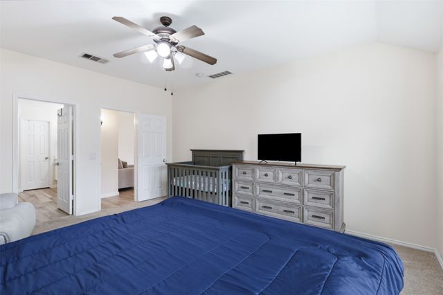1002 Zachary Drive, Arlington, TX 76002