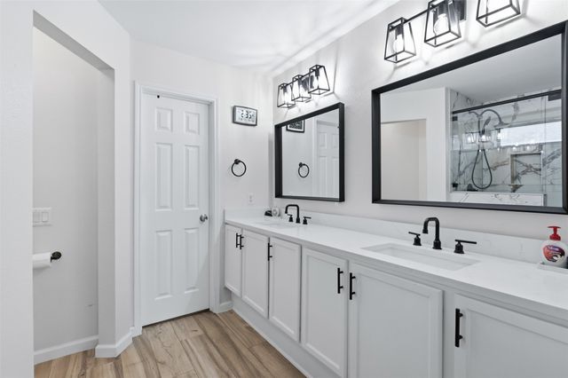1002 Zachary Drive, Arlington, TX 76002