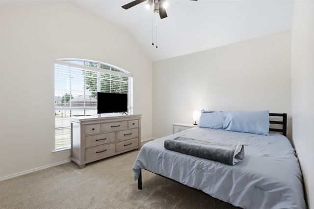 1002 Zachary Drive, Arlington, TX 76002