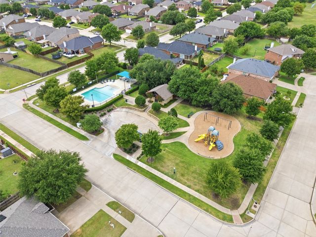 1002 Zachary Drive, Arlington, TX 76002