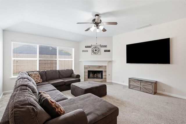 1002 Zachary Drive, Arlington, TX 76002