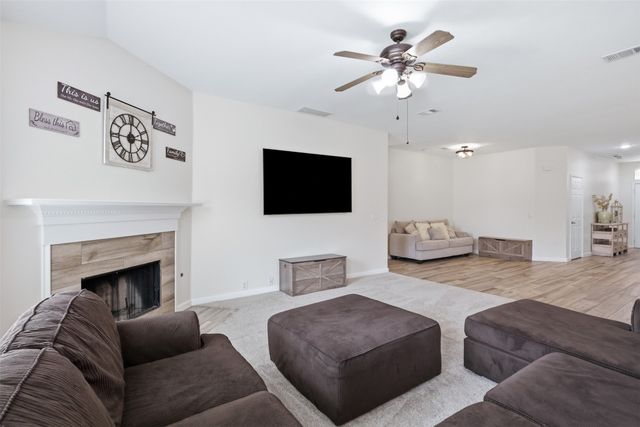 1002 Zachary Drive, Arlington, TX 76002