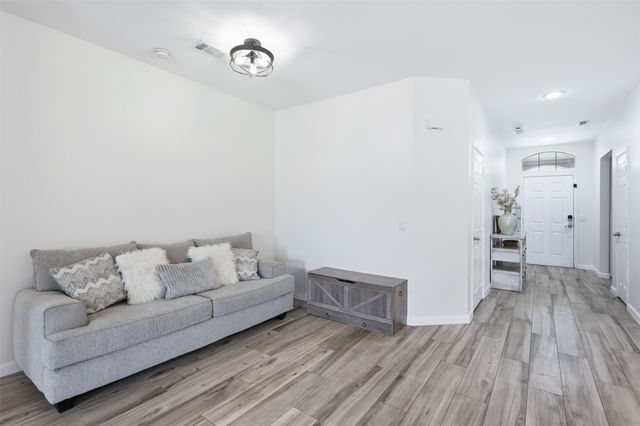 1002 Zachary Drive, Arlington, TX 76002