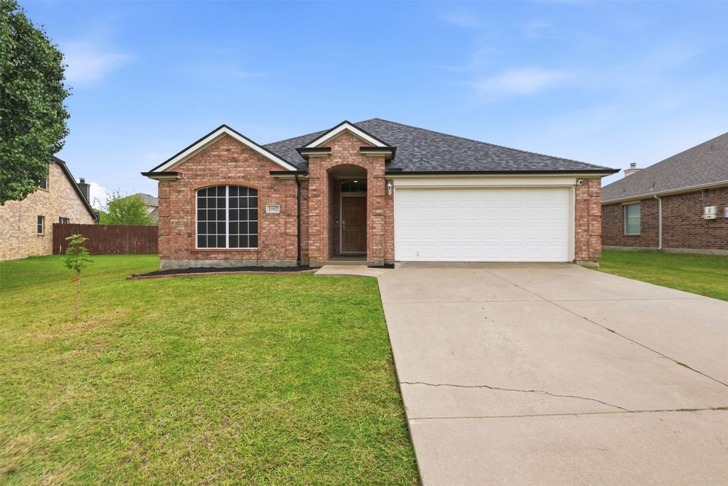 1002 Zachary Drive, Arlington, TX 76002