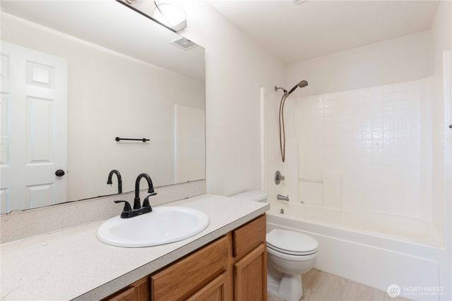 2890 Copper Creek Drive SE, Port Orchard, WA 98366