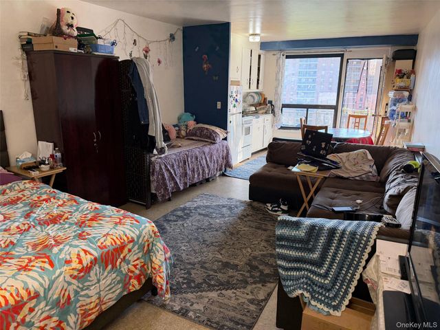 61-45 98th Street 9A, Rego Park, NY 11374