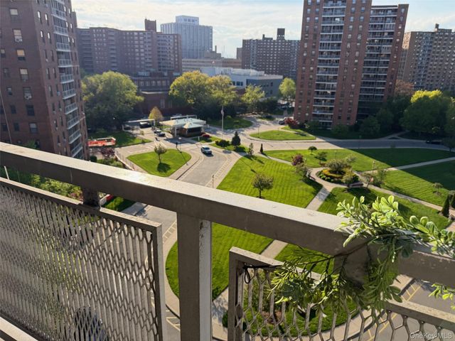 61-45 98th Street 9A, Rego Park, NY 11374