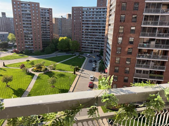 61-45 98th Street 9A, Rego Park, NY 11374