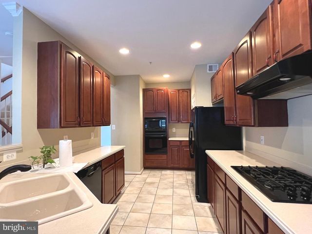 13416 FOUNTAIN CLUB DR, Germantown, MD 20874