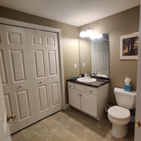 13 Snowdrop Lane, Litchfield, NH 03052