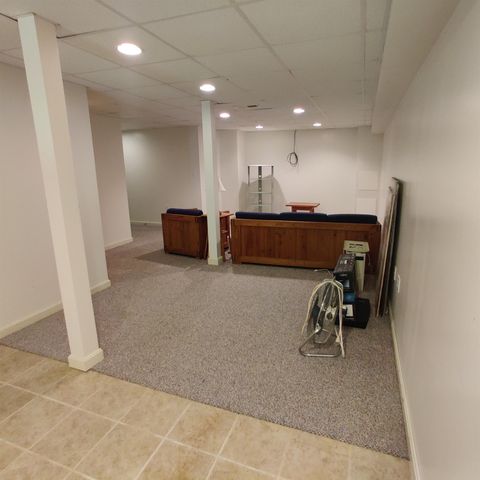 13 Snowdrop Lane, Litchfield, NH 03052