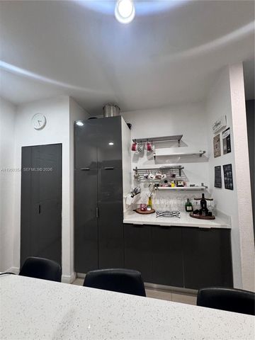 14613 SW 13th St, Pembroke Pines, FL 33027