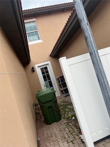 14613 SW 13th St, Pembroke Pines, FL 33027