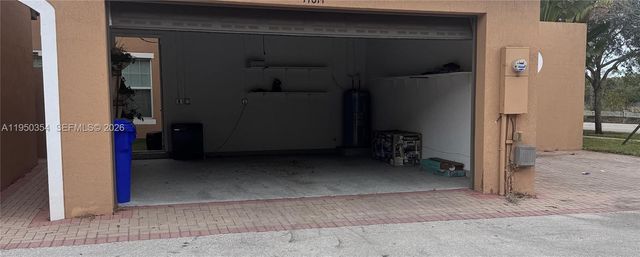 14613 SW 13th St, Pembroke Pines, FL 33027