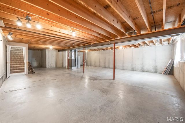 10927 Upland Terrace Drive, Lebanon, IL 62254