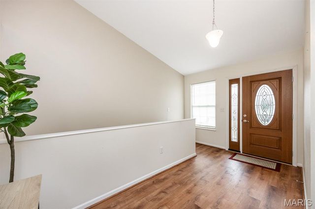 10927 Upland Terrace Drive, Lebanon, IL 62254