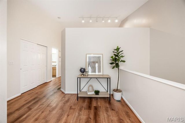 10927 Upland Terrace Drive, Lebanon, IL 62254