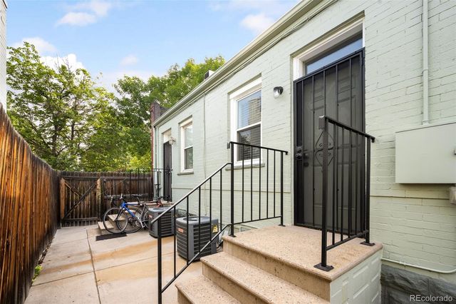3059 Curtis Street, Denver, CO 80205
