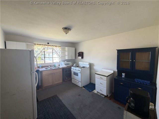 447 19th Street, Dunbar, WV 25064