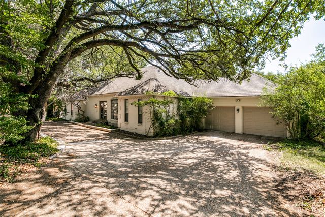 1909 Dakar Road E, Fort Worth, TX 76116