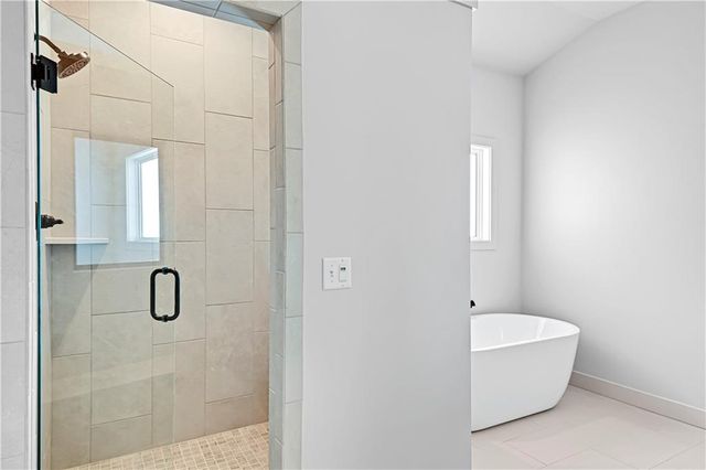 21901 W 99th Terrace, Lenexa, KS 66220