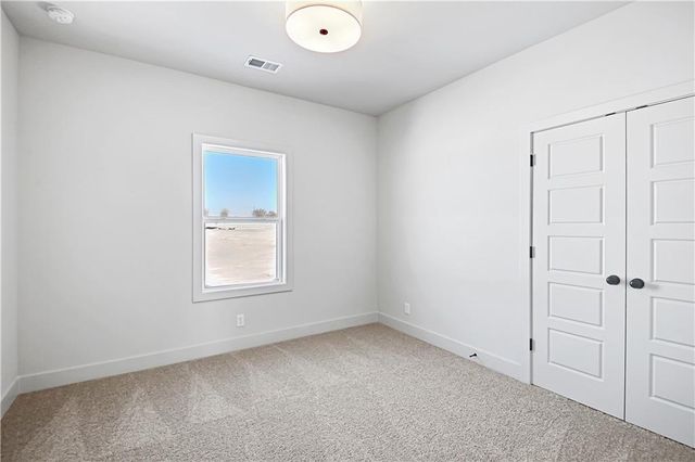 21901 W 99th Terrace, Lenexa, KS 66220