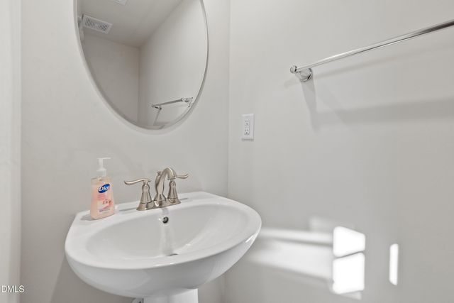 6621 Pathfinder Way, Raleigh, NC 27616