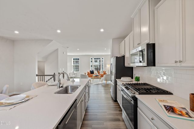 6621 Pathfinder Way, Raleigh, NC 27616