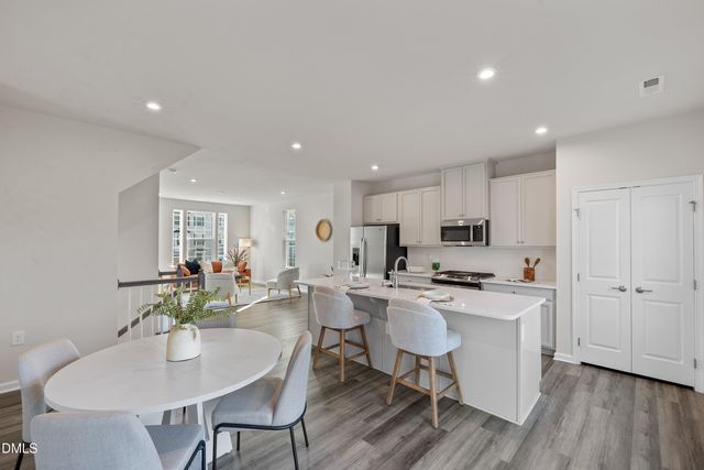 6621 Pathfinder Way, Raleigh, NC 27616