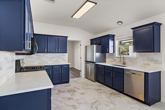 3219 Arroyo Bluff LN, Round Rock, TX 78681