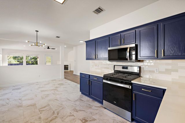 3219 Arroyo Bluff LN, Round Rock, TX 78681