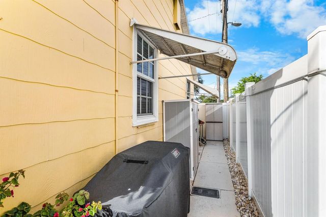 411 3rd Avenue N, Lake Worth Beach, FL 33460